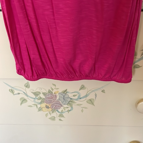 Pink detail shouldered tank - like new condition - Picture 3 of 3